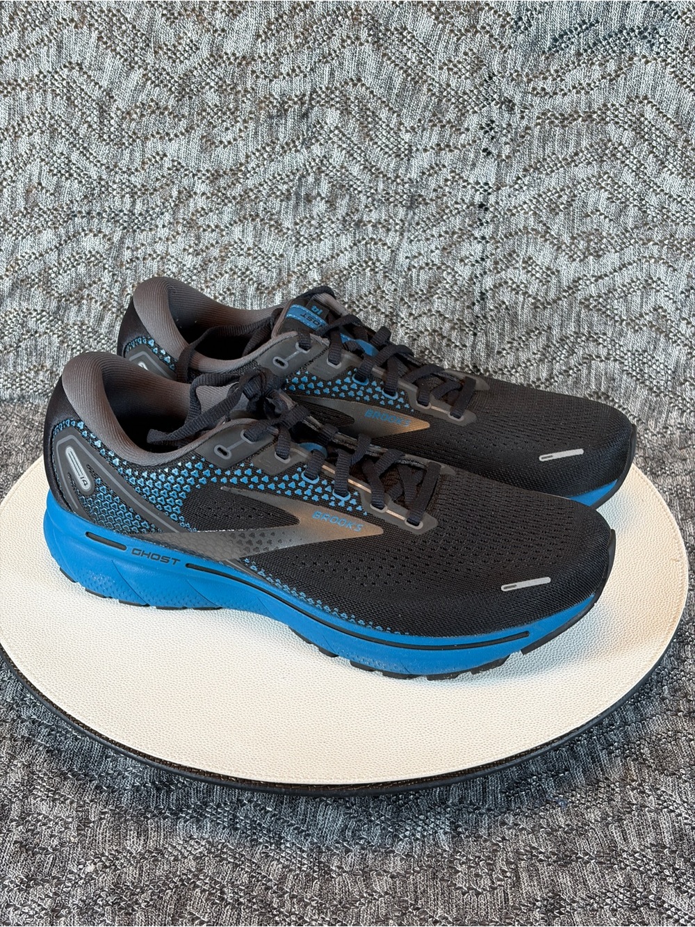Brooks Ghost 14 running shoes Men's 10 Wide
